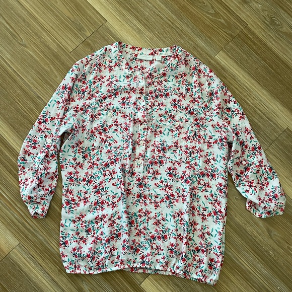Floral Women’s Blouse - Picture 10 of 11